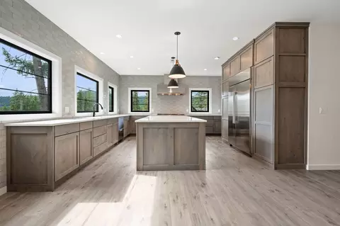 Kitchen - 166 Blacktail Loop, Lakeside, MT 59922 photo 1 of 5
