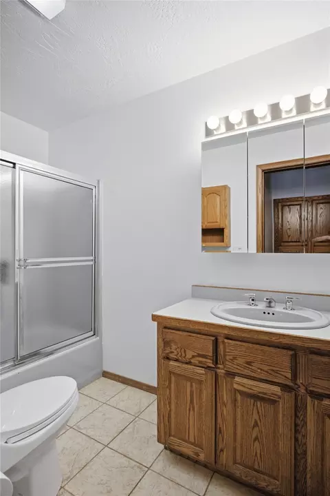 Bath - 116 Mountain View Dr, Victor, MT 59875 photo 3 of 4