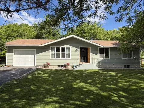 3 Howells Ln, Plains, MT 59859