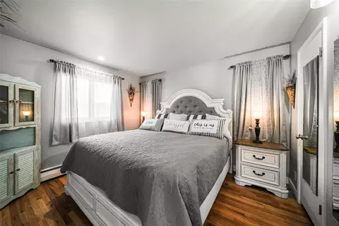 Bedroom - 1321 8th Ave E, Kalispell, MT 59901 photo 1 of 7
