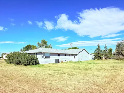 Exterior - 608 1st St, Hingham, MT 59528 photo 4 of 5