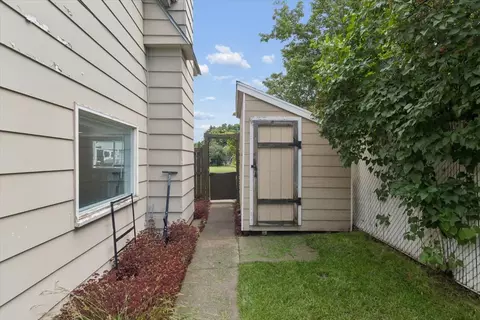 Exterior - 1136 5th Ave E, Kalispell, MT 59901 photo 4 of 8