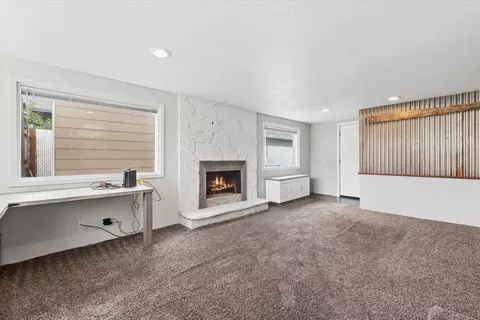 Living - 1136 5th Ave E, Kalispell, MT 59901 photo 4 of 6