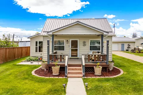 64 3rd Ave S, Stanford, MT 59479