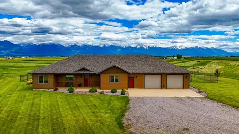 40800 Stinger Rd, Ronan, MT 59864