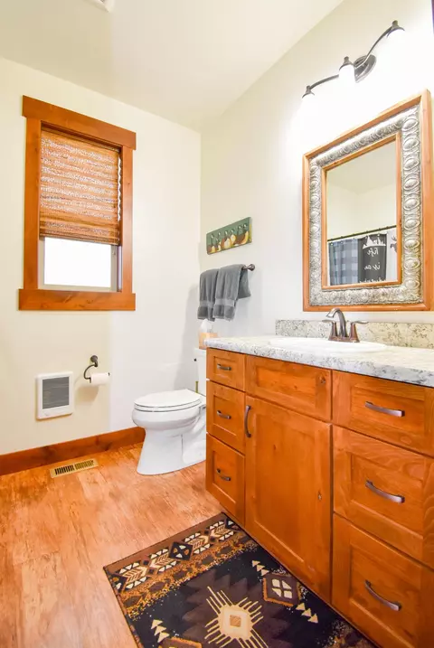 Bath - 40800 Stinger Rd, Ronan, MT 59864 photo 3 of 4