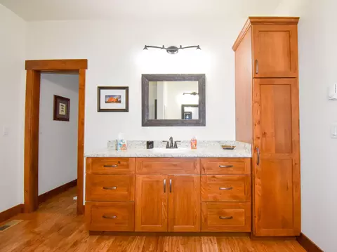 Bath - 40800 Stinger Rd, Ronan, MT 59864 photo 2 of 4