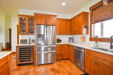 Kitchen - 40800 Stinger Rd, Ronan, MT 59864 photo 4 of 4