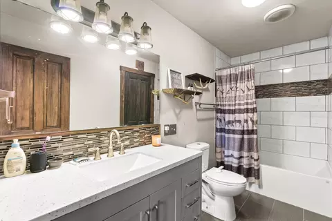 Bath - 15650 Ruby Ray Ln, Huson, MT 59846 photo 2 of 2