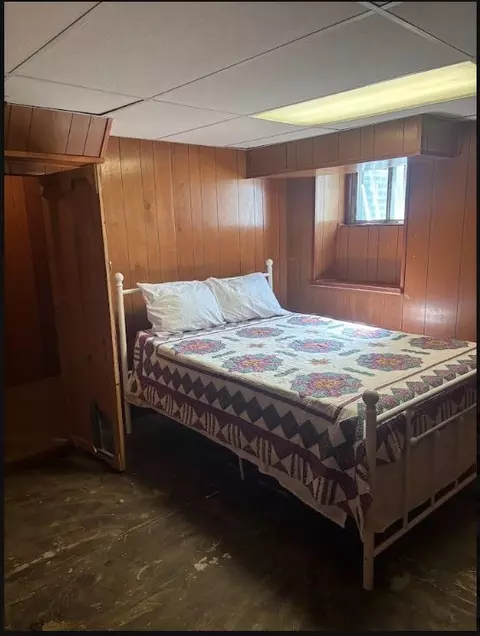 Bedroom - 524 E 6th Ave, Helena, MT 59601 photo 3 of 3
