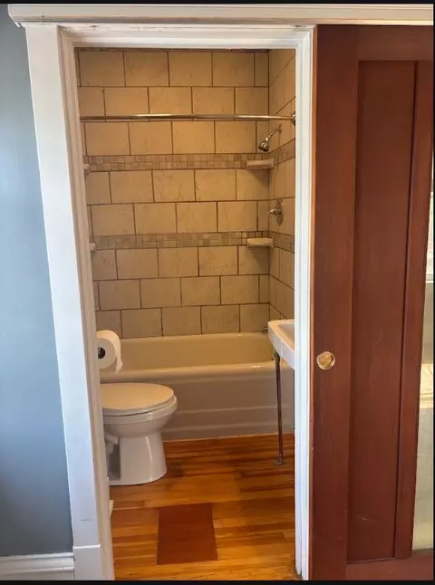 Bath - 524 E 6th Ave, Helena, MT 59601 photo 1 of 2