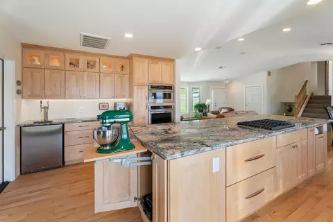 Kitchen - 2 Grassy Mountain Rd, Clancy, MT 59634 photo 4 of 8