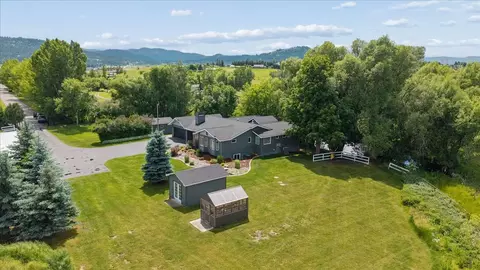 100 Hathaway Ln, Kalispell, MT 59901