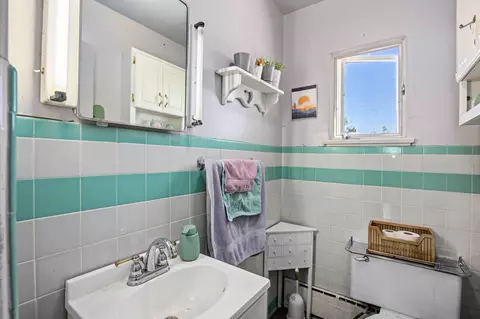 Bath - 1256 Harvest Rd, Ledger, MT 59456 photo 3 of 5