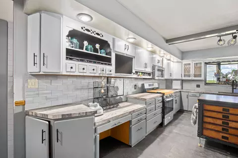 Kitchen - 1256 Harvest Rd, Ledger, MT 59456 photo 1 of 4