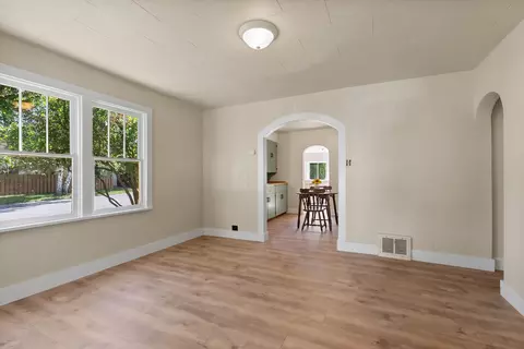Living - 746 7th Ave E, Kalispell, MT 59901 photo 1 of 2