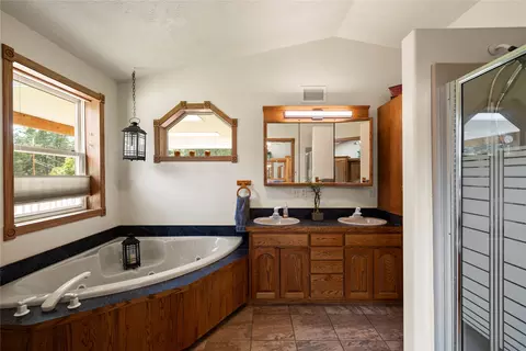 Bath - 259 Highwood Dr, Libby, MT 59923 photo 2 of 4