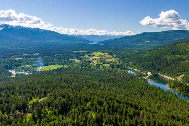 25 Starview Dr, Bigfork, MT 59911