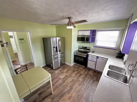 Kitchen - 303 4th Ave E, Superior, MT 59872 photo 1 of 5