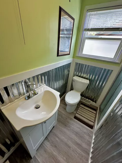 Bath - 303 4th Ave E, Superior, MT 59872 photo 1 of 2