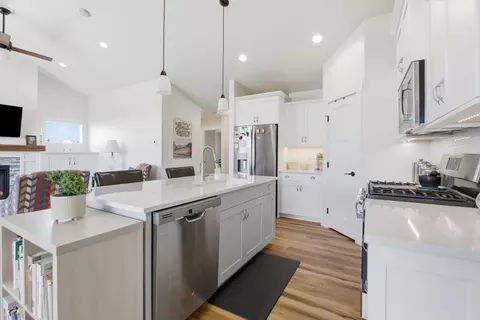 Kitchen - 183 Silver Tip Trl, Kalispell, MT 59901 photo 2 of 3