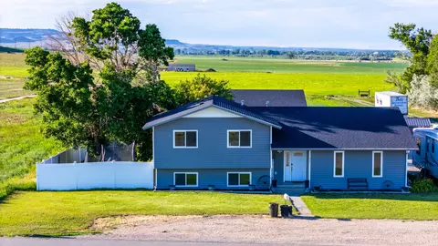 601 W Park Ave, Bridger, MT 59014
