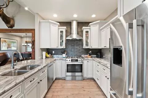 Kitchen - 21 Towering Pine Ct, Kalispell, MT 59901 photo 2 of 3