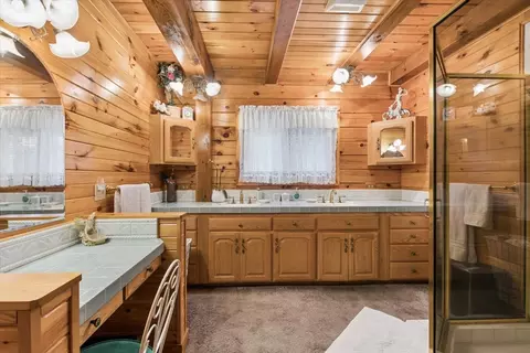 Bath - 14529 Sunburst Dr, Bigfork, MT 59911 photo 1 of 5