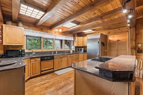 Kitchen - 14529 Sunburst Dr, Bigfork, MT 59911 photo 2 of 4