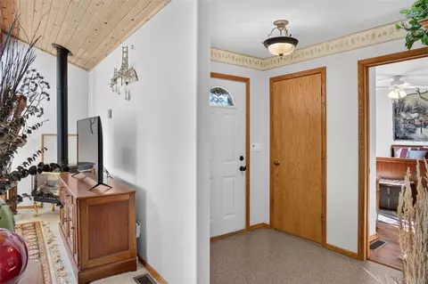Entry Way - 395 Edgewater Dr, Libby, MT 59923 photo 1 of 2