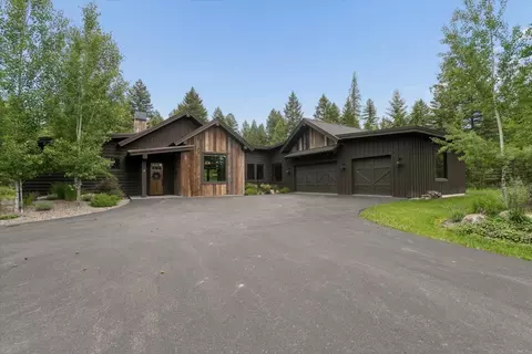 1583 Whitefish Village Dr, Whitefish, MT 59937