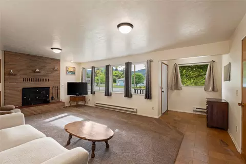 Living - 613 Main Ave, Libby, MT 59923 photo 2 of 4