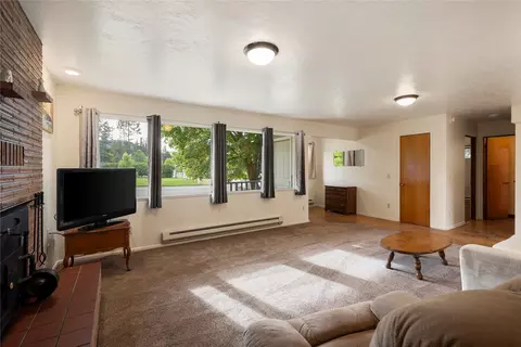 Living - 613 Main Ave, Libby, MT 59923 photo 4 of 4