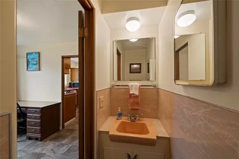 Bath - 613 Main Ave, Libby, MT 59923 photo 1 of 2