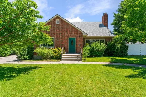 1037 N Ewing St, Helena, MT 59601