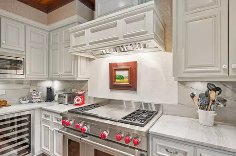 Kitchen - 13531 Copper Ln, Bigfork, MT 59911 photo 6 of 9