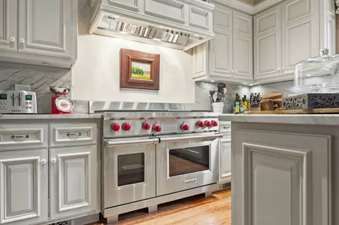Kitchen - 13531 Copper Ln, Bigfork, MT 59911 photo 7 of 9
