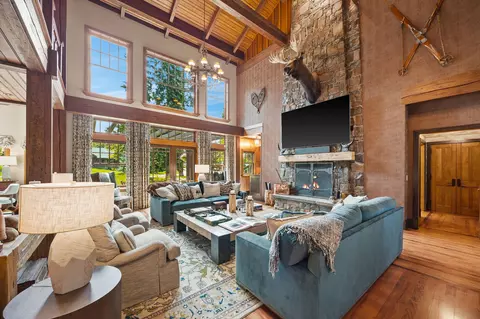 Living - 13531 Copper Ln, Bigfork, MT 59911 photo 5 of 15