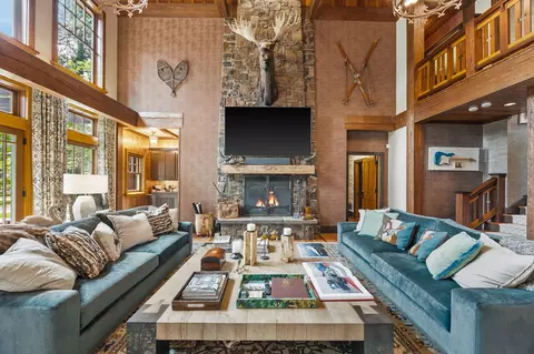 Living - 13531 Copper Ln, Bigfork, MT 59911 photo 7 of 15