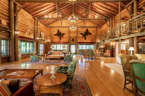 Living - 13531 Copper Ln, Bigfork, MT 59911 photo 14 of 15