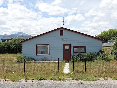 1118 Arizona St, Deer Lodge, MT 59722