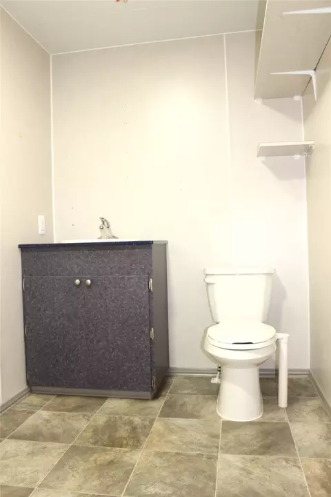 Bath - 206 W 5th Ave #13, Boulder, MT 59632 photo 2 of 2