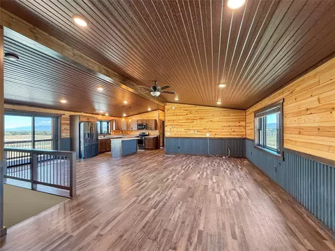 Living - 207 Expedition Dr, Dillon, MT 59725 photo 2 of 3