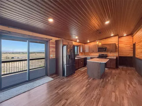 Kitchen - 207 Expedition Dr, Dillon, MT 59725 photo 1 of 8