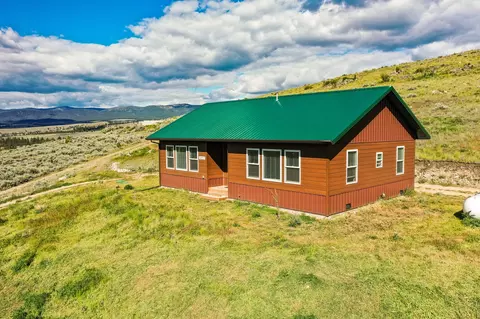 1052 Kyleighs Ln, Stevensville, MT 59870