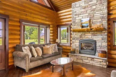 Living - 2173 Old Us Hwy 91, Cascade, MT 59421 photo 1 of 14