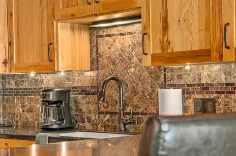 Kitchen - 2173 Old Us Hwy 91, Cascade, MT 59421 photo 2 of 8