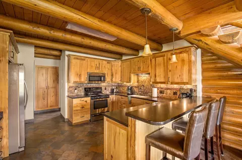 Kitchen - 2173 Old Us Hwy 91, Cascade, MT 59421 photo 1 of 8