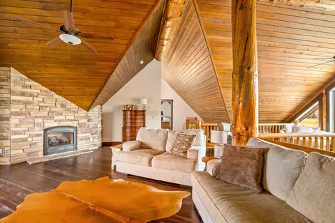 Living - 2173 Old Us Hwy 91, Cascade, MT 59421 photo 12 of 14