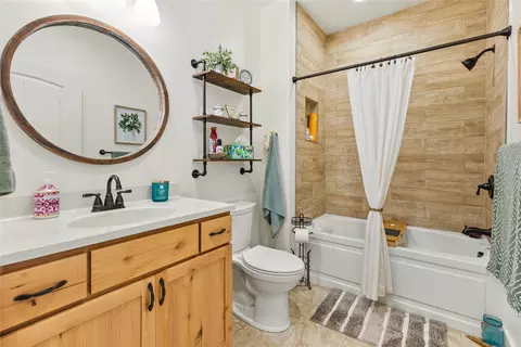 Bath - 400 Cochell Way, Corvallis, MT 59828 photo 3 of 4